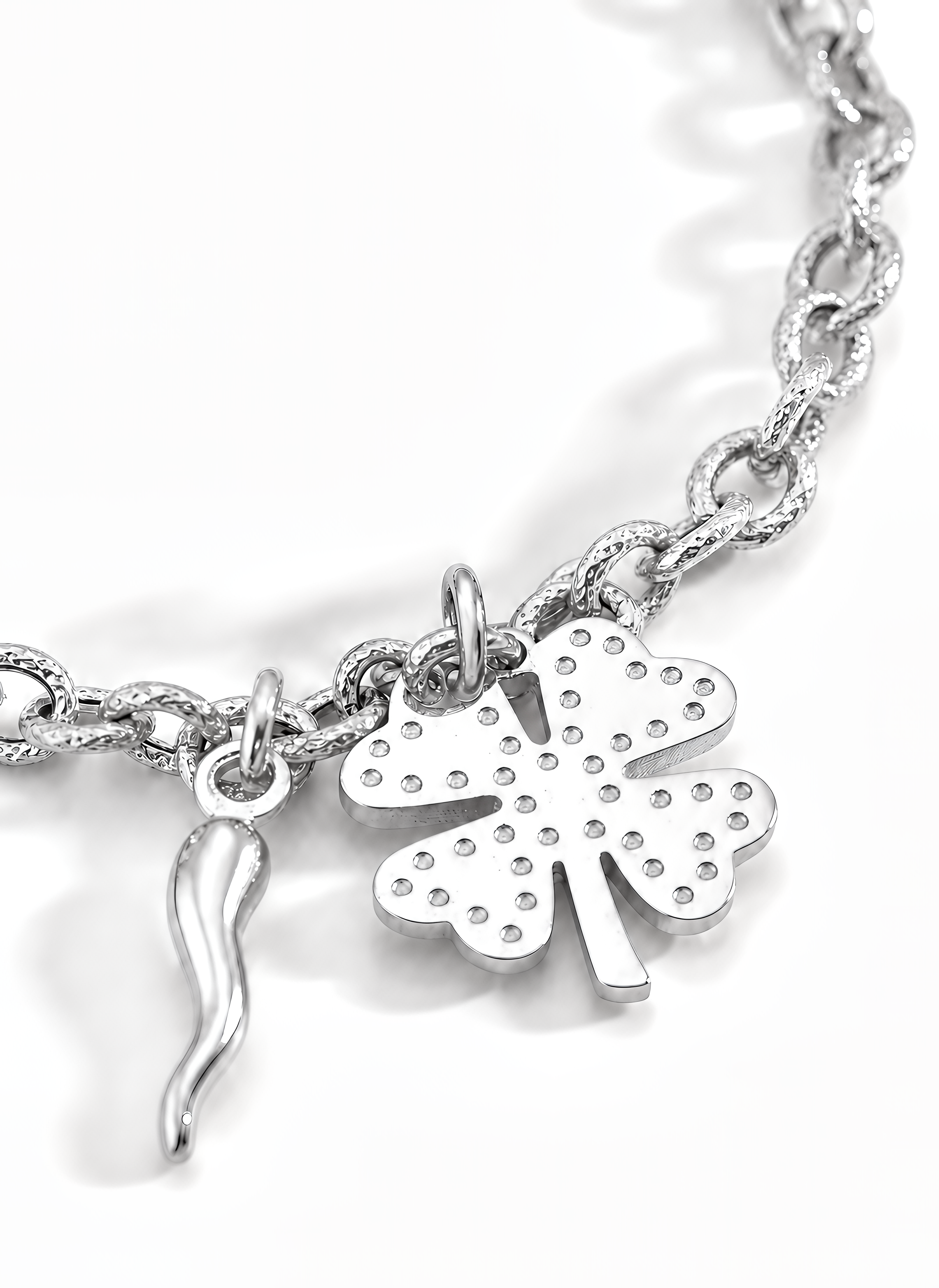Bracciale a Catena Rolò con Charm Quadrifoglio e Cornetto Piccolo Frida Argento 925 Placcata Oro 24KT