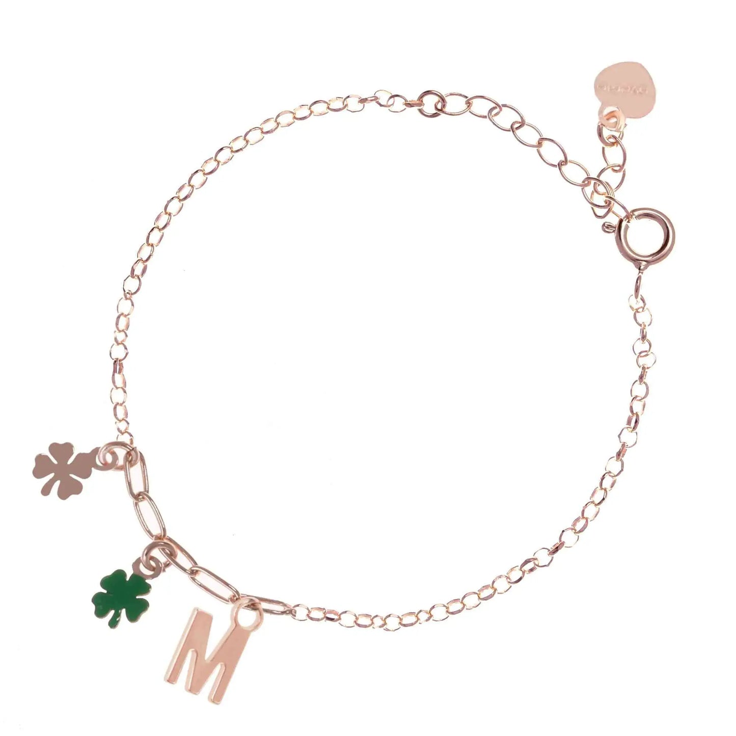 Bracciale regolabile in argento 925 rose’ con due quadrifogli, uno lucido e uno smaltato verde, e letterina pendente.