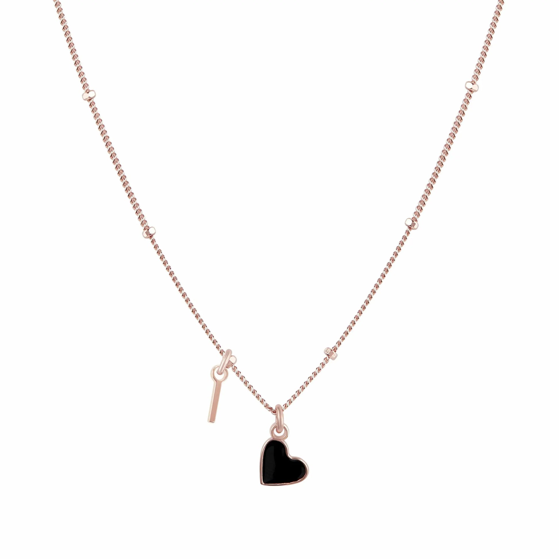 Collana Megghy con cuore nero e lettera